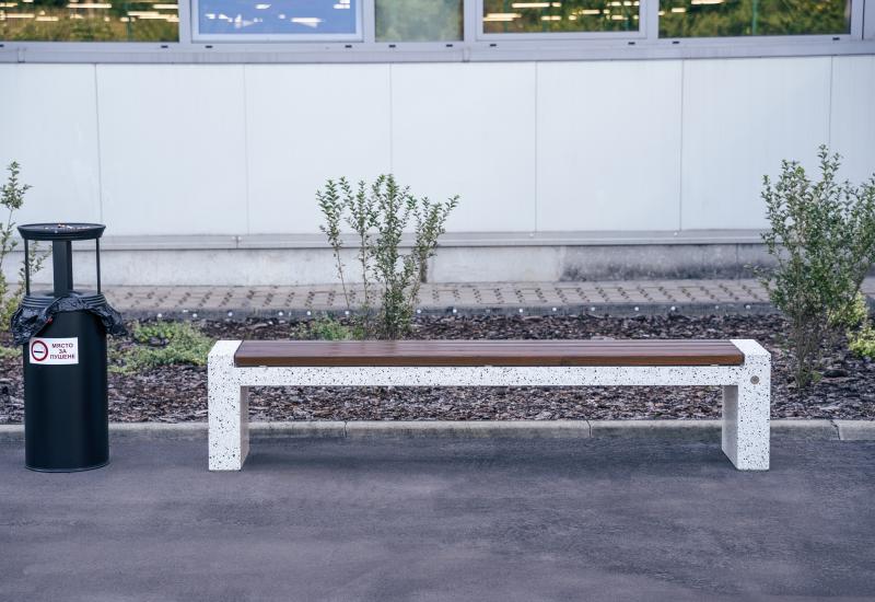 ETE Pictures CONCRETE BENCH 185 D42B628F-1EAC-6231-FB78-B8821F068EF4.jpg