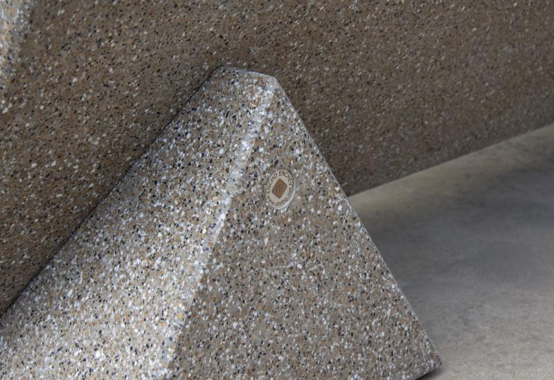 ETE Pictures CONCRETE BENCH 277 44574AEA-2C50-26DB-6B9C-A7B46C76F5C4.jpg