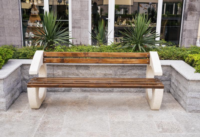 ETE Pictures CONCRETE BENCH 99 C2EBFDD0-2CA8-A6DB-38D4-FEAE6D8160BB.jpg