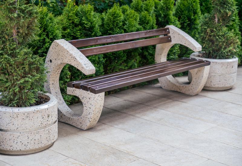 ETE Pictures ROUND CONCRETE PLANTER 15 90935ECD-ADCC-B9E4-7C76-3AC7E40137D7.jpg