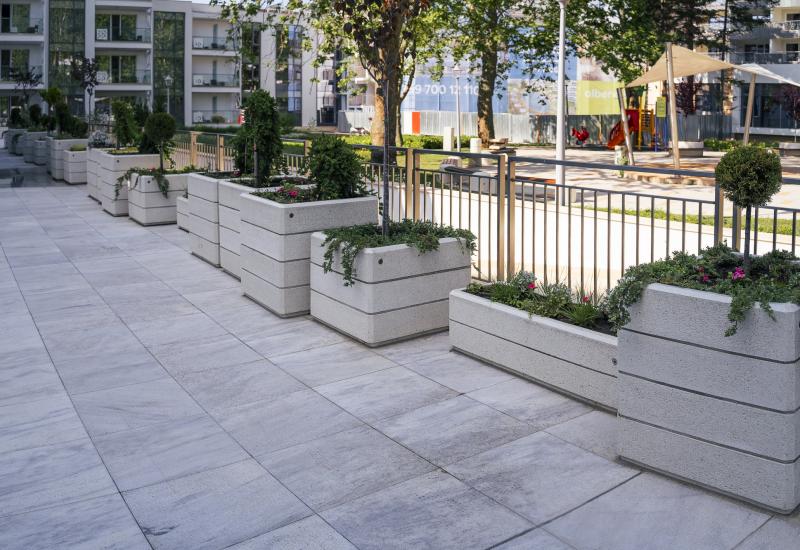 ETE Pictures SQUARE CONCRETE PLANTER 74 D5A4A4AB-3D2F-87E1-CAC6-B16E4B37FC21.jpg